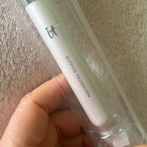 it cosmetics foundation brush